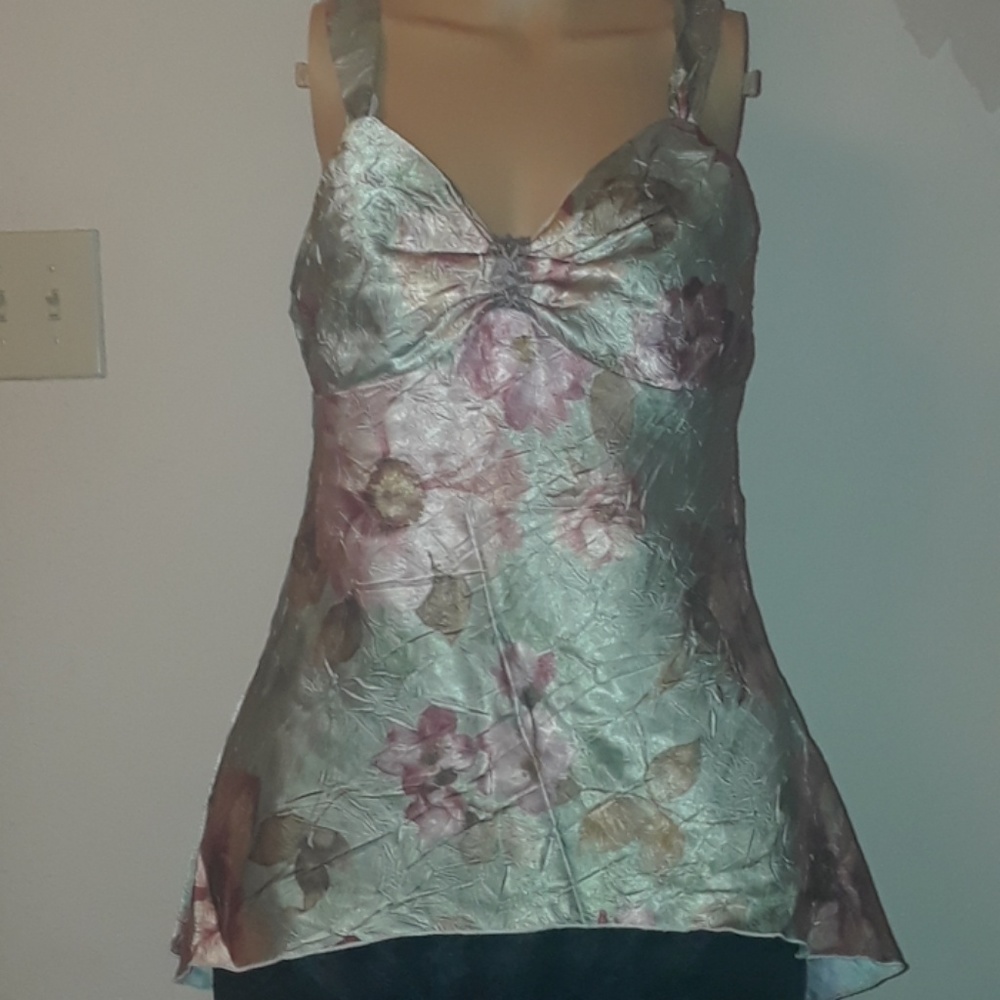 iz Byer California Halter Top Floral design